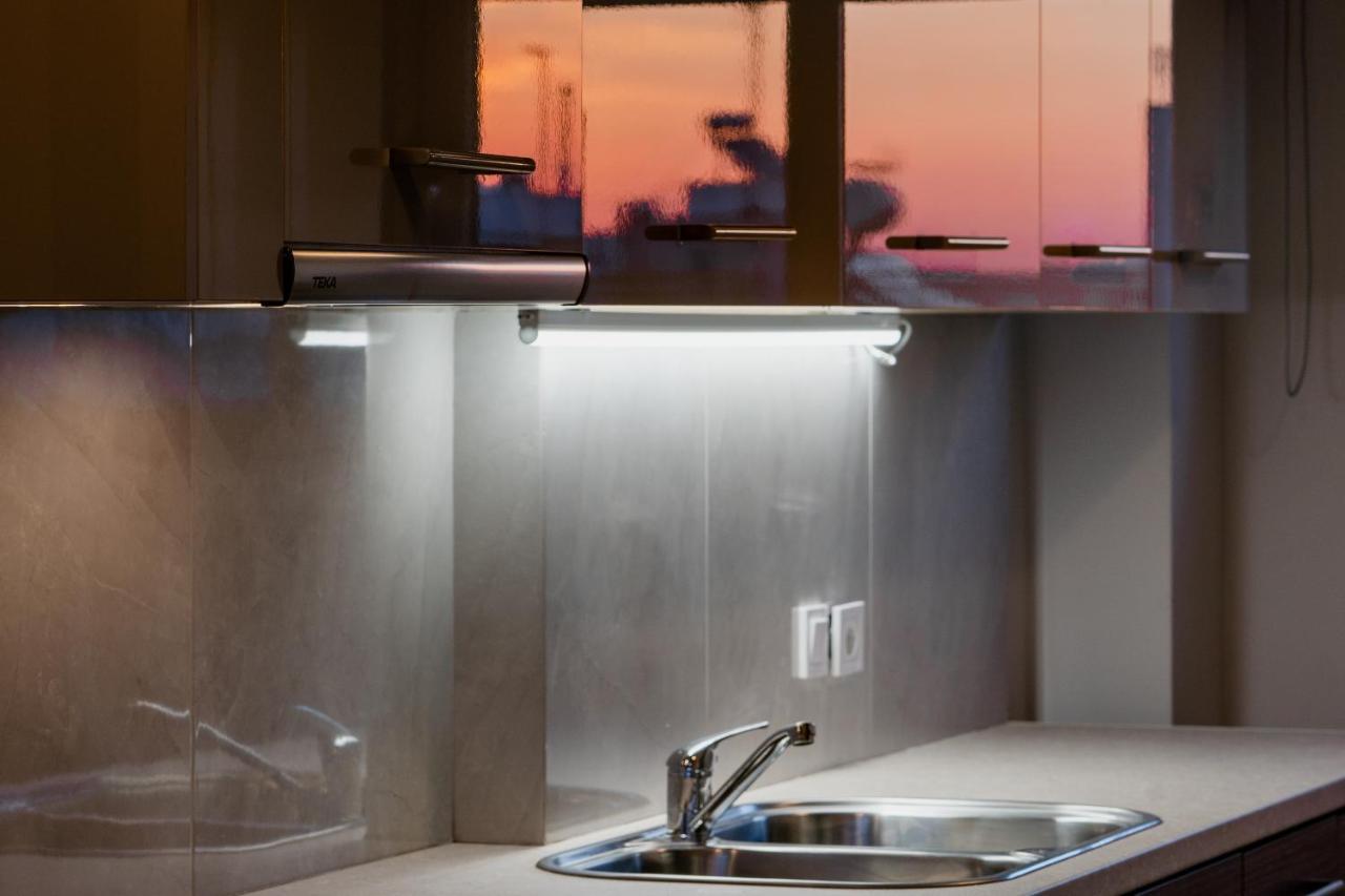 Sunny Penthouse W/ Acropolis View Next To Metro Apartment เอเธนส์ ภายนอก รูปภาพ